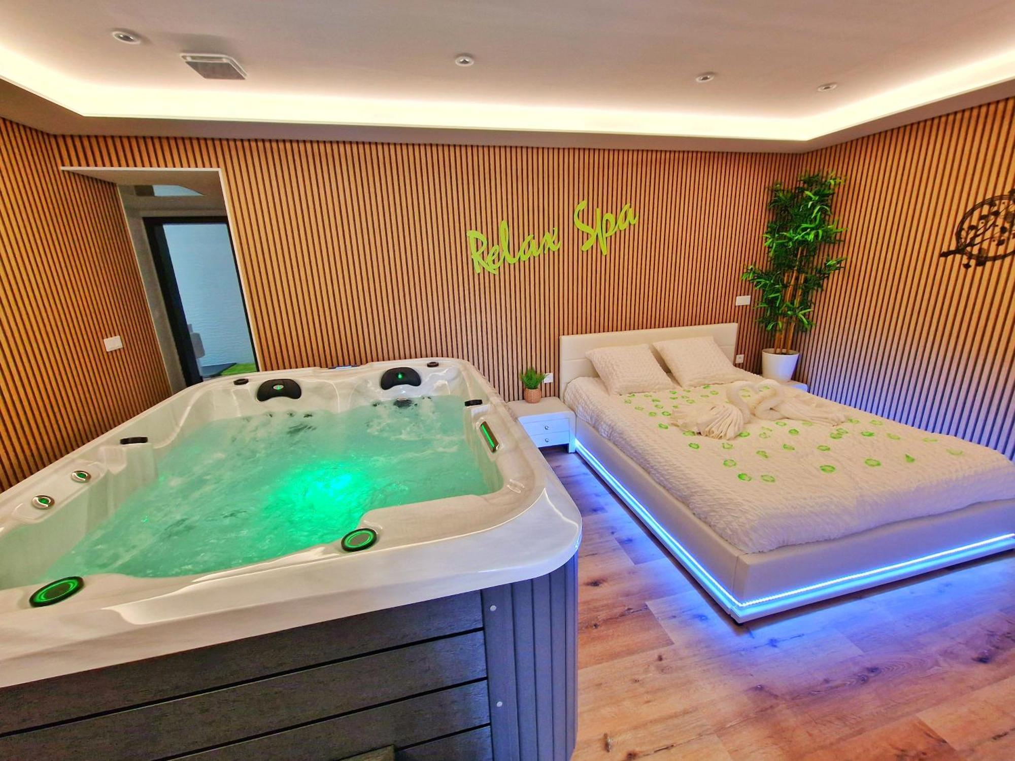 Relax Spa-4 Pers-Jacuzzi-Parking-Jardin-Clim-Colmar Muntzenheim Buitenkant foto